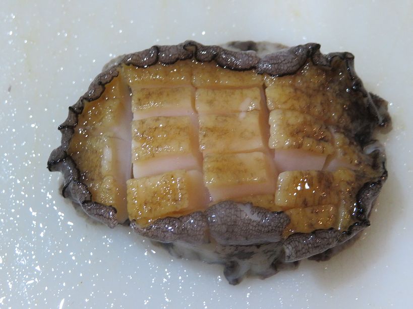 アワビのバター醤油焼きで株上るの 横浜丸魚株式会社